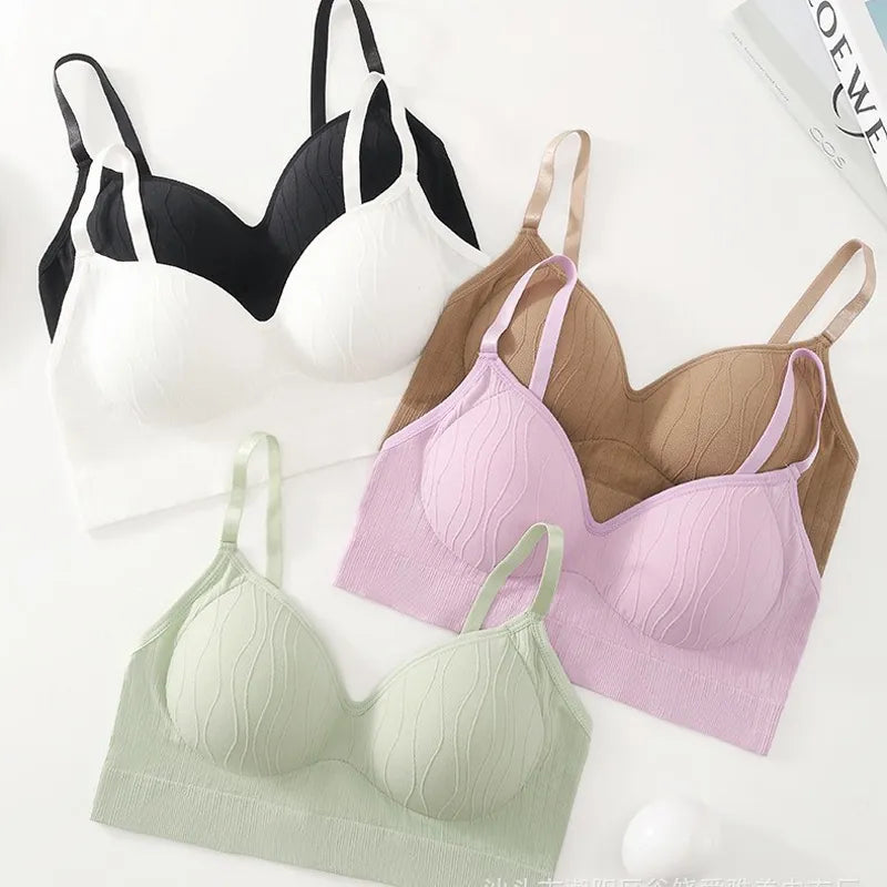 Wireless Textured Bralette Image 4