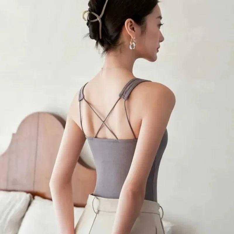 Padded Scoop Neck Sports Bra Image 9