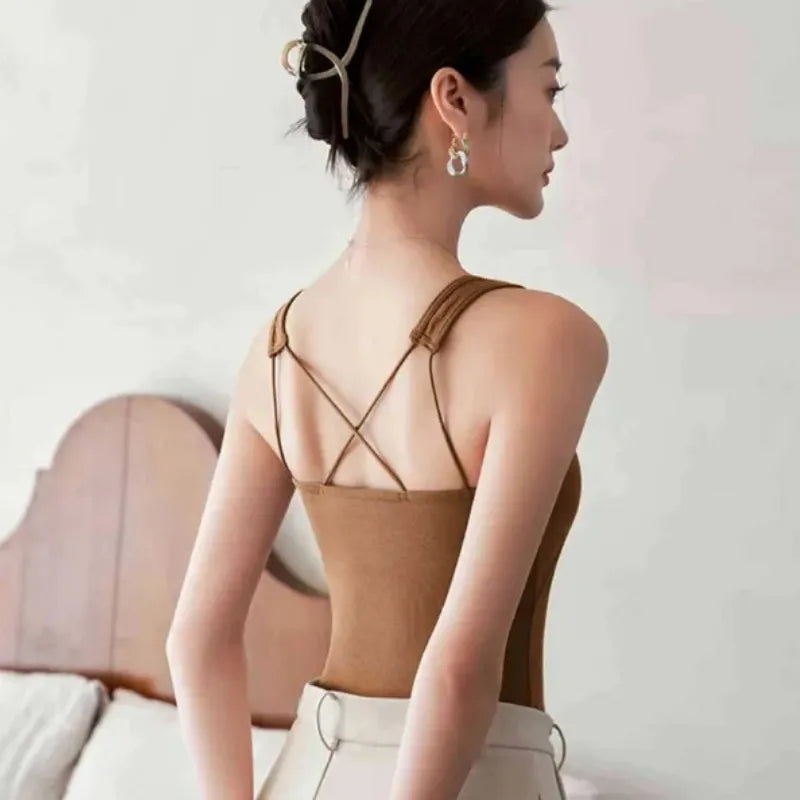 Padded Scoop Neck Sports Bra Image 2