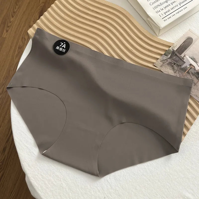 Silky Smooth Seamless Panties Image 2