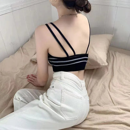 Ribbed V-Neck Bralette Image 4